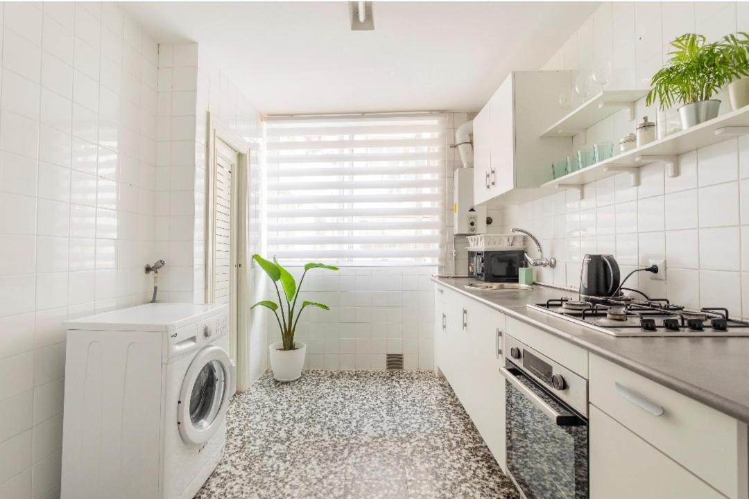 Holiday&Vacations Apartment On The Beach Valencia Exterior foto